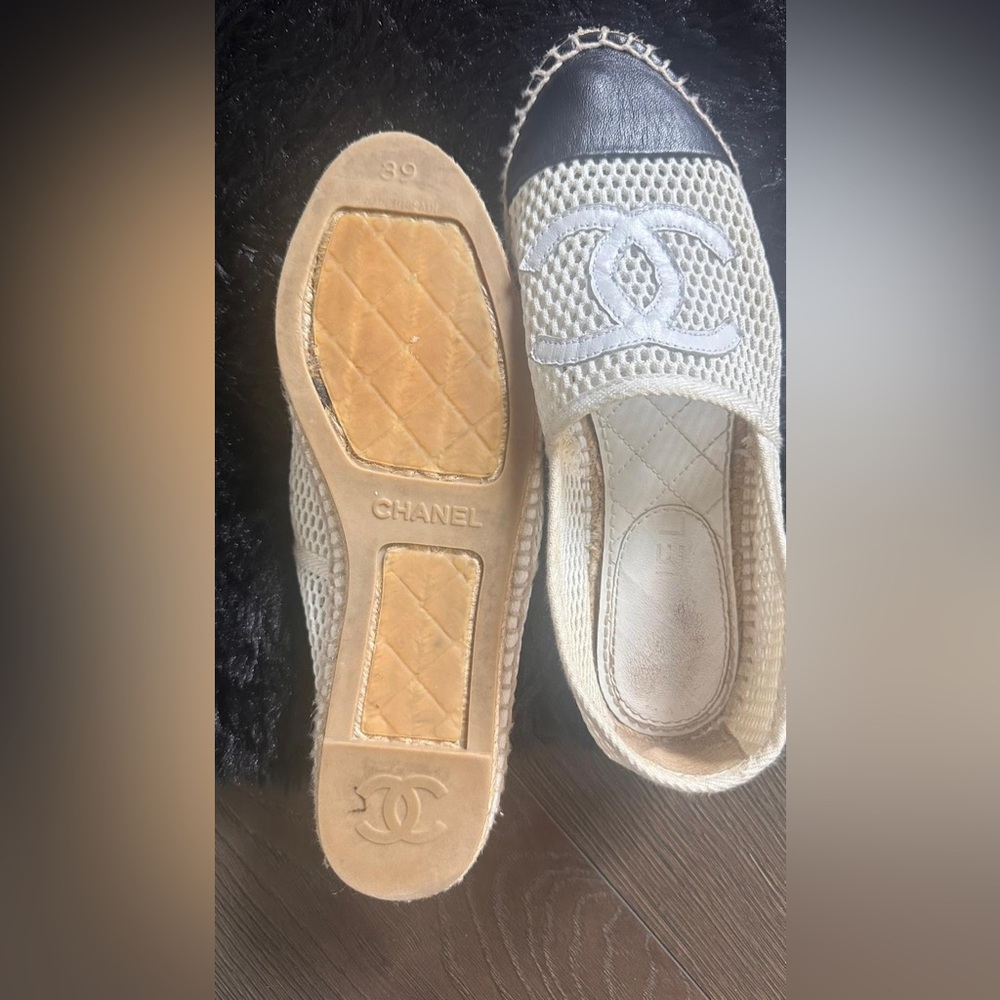 Chanel Cream and Black Espadrille Shoes with Quilted Design - Picture 4 of 4